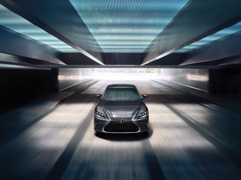 Lexus ES vs Toyota Avalon | Lexus of Larchmont